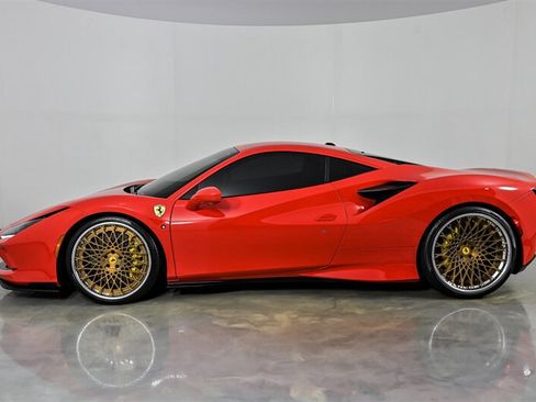 Used 2022 Ferrari F8 Tributo RWD image 6