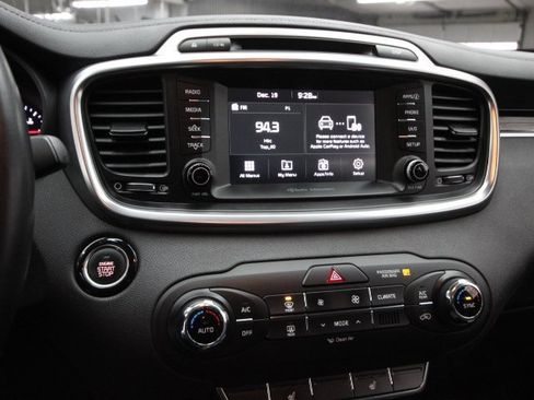 Used 2017 Kia Sorento EX w/ EX V6 Premium Package image 20