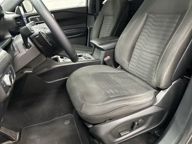 Used 2020 Ford Explorer XLT w/ Class III Trailer Tow Package RWD image 10