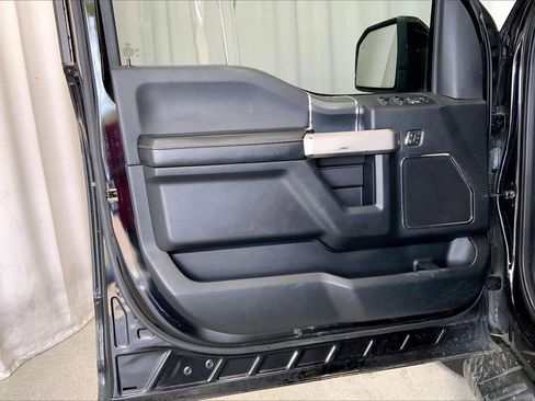 Used 2019 Ford F150 Lariat image 21