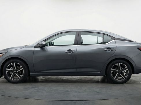 Used 2025 Nissan Sentra SV image 5