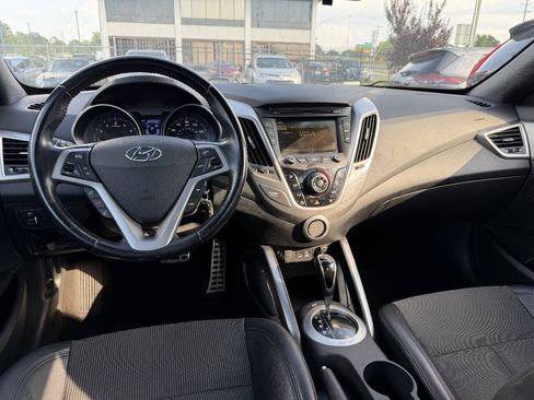Used 2016 Hyundai Veloster w/ Option Group 02 FWD image 16