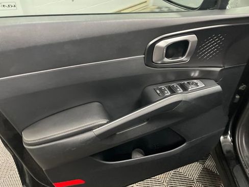 Certified 2022 Kia Sorento S image 11