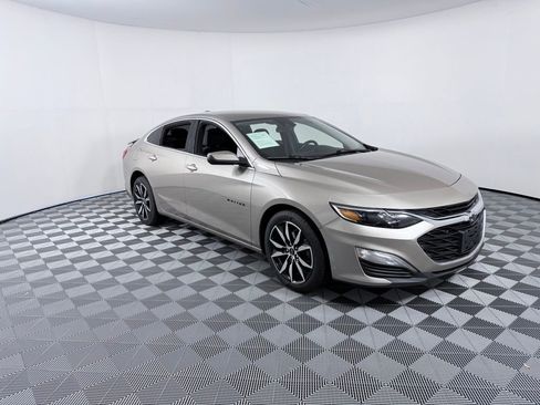 Used 2024 Chevrolet Malibu RS image 2