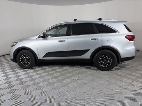 Used 2019 Kia Sorento EX AWD/4WD image 4