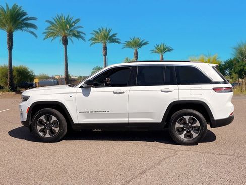 Used 2024 Jeep Grand Cherokee Limited 4xe AWD/4WD image 2