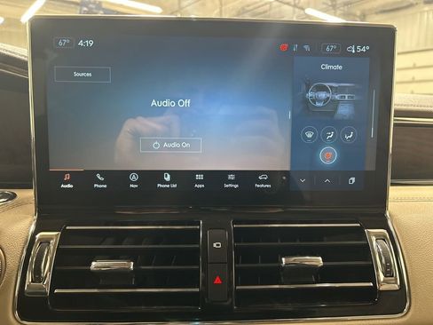 Used 2022 Lincoln Navigator Reserve image 14