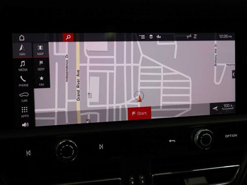 Certified 2024 Porsche Macan AWD/4WD image 33