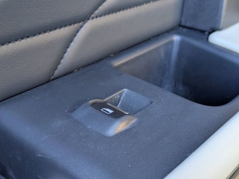 Used 2022 Ford Expedition Platinum image 29