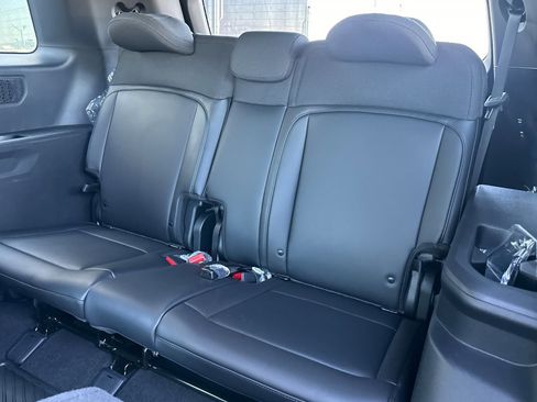 New 2027 Kia Telluride S image 16