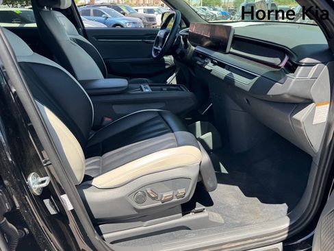 Certified 2024 Kia EV9 GT-Line AWD/4WD image 26