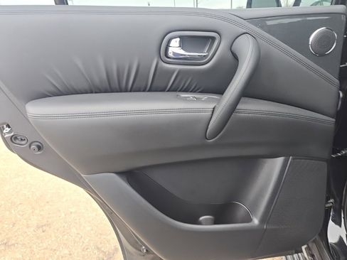 Used 2024 Nissan Armada SL w/ Midnight Edition Package image 42