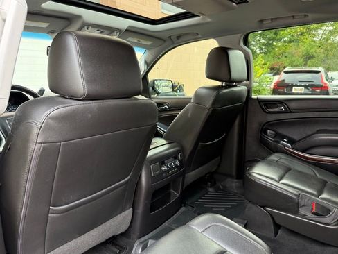 Used 2018 GMC Yukon SLT w/ Premium Edition AWD/4WD image 14