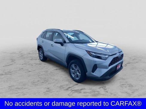 Used 2025 Toyota RAV4 XLE AWD/4WD image 3