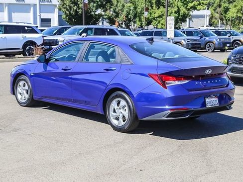 Certified 2023 Hyundai Elantra SE FWD image 2