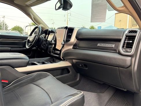 Used 2020 RAM 3500 Laramie image 41