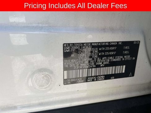 Used 2025 Toyota RAV4 XLE AWD/4WD image 35