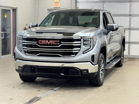 New 2026 GMC Sierra 1500 SLT w/ SLT Convenience Package image 3