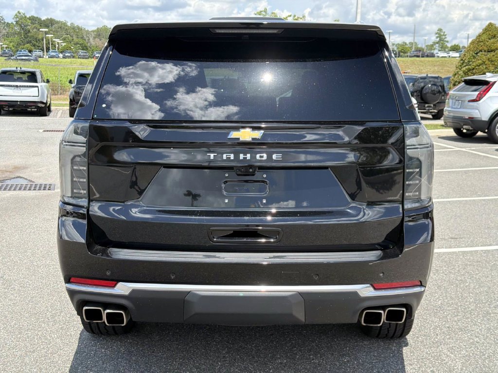 Used 2025 Chevrolet Tahoe High Country AWD/4WD image 4