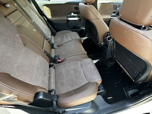 New 2025 Mercedes-Benz GLB 35 AMG 4MATIC image 18