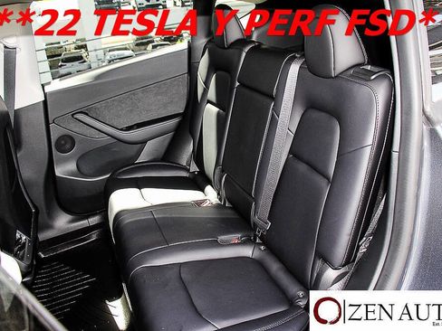 Used 2022 Tesla Model Y Performance image 31