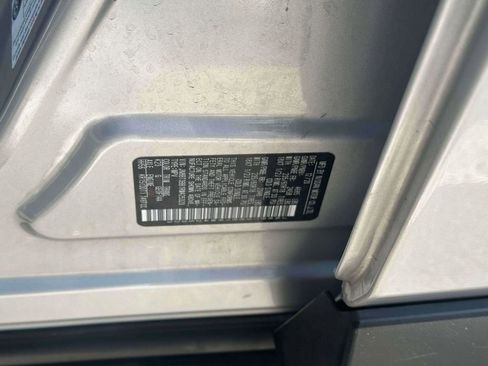 Used 2024 Nissan Rogue SV image 17