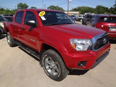 Used 2014 Toyota Tacoma PreRunner w/ SR5 Package image 3