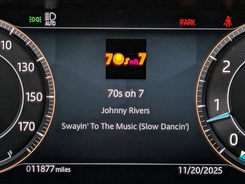 Certified 2026 Jaguar F-PACE R-Dynamic S image 11