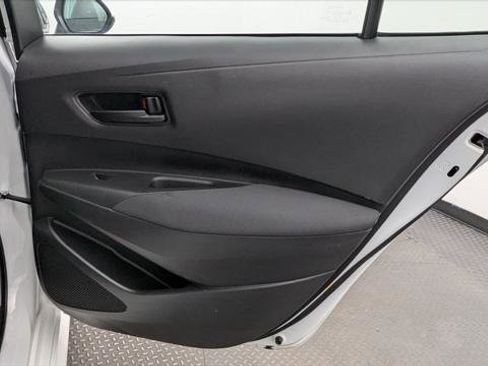 Used 2022 Toyota Corolla LE FWD image 19