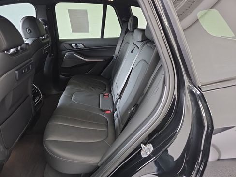 Used 2020 BMW X5 xDrive40i w/ M Sport Package image 22