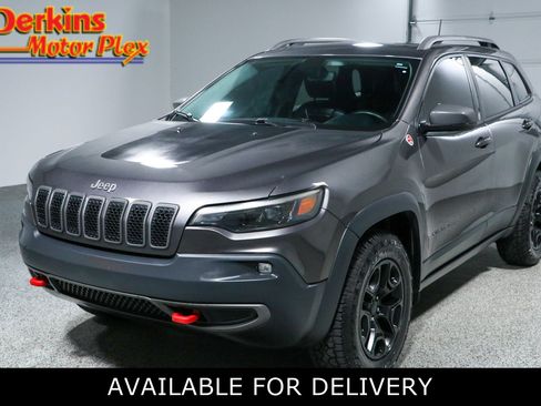 Used 2020 Jeep Cherokee Trailhawk w/ Trailer Tow Group AWD/4WD image 1