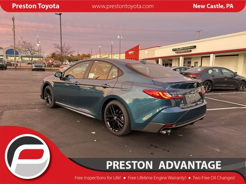 New 2026 Toyota Camry SE FWD image 7