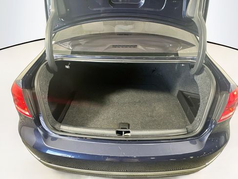 Used 2015 Volkswagen Passat TDI SEL Premium FWD image 28