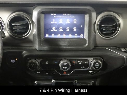 Used 2022 Jeep Wrangler Unlimited Sport image 25