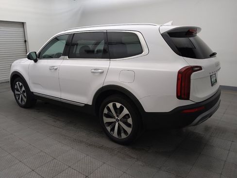 Used 2022 Kia Telluride S FWD image 3