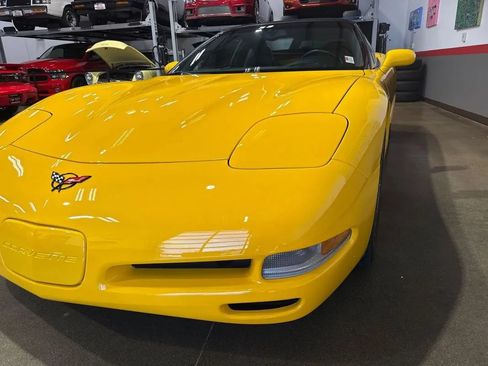 Used 2004 Chevrolet Corvette Convertible w/ Preferred Equipment Group RWD image 49