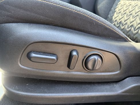 Used 2023 Chevrolet Equinox LT AWD/4WD image 26