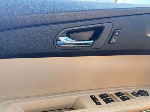 Used 2012 GMC Acadia SLT image 25