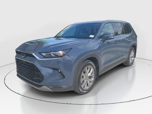 Certified 2025 Toyota Grand Highlander AWD Hybrid image 3