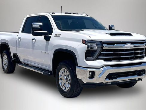 Used 2026 Chevrolet Silverado 2500 LTZ AWD/4WD image 1
