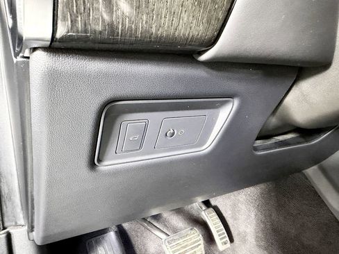 Used 2018 Land Rover Range Rover Sport Supercharged image 36