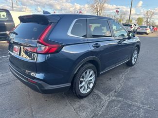 Used 2025 Honda CR-V EX-L video 3