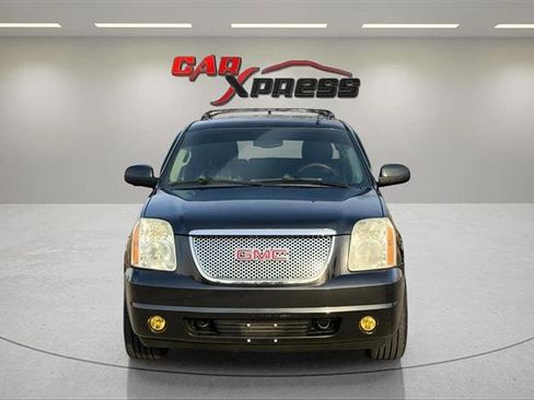 Used 2011 GMC Yukon SLT image 3