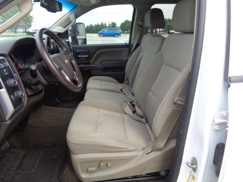 Used 2015 Chevrolet Silverado 2500 LT w/ LT Convenience Package image 40