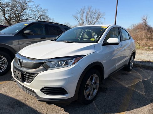 Used 2019 Honda HR-V LX image 8