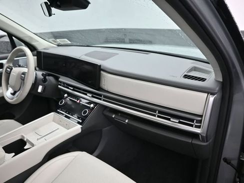 Used 2025 Hyundai Santa Fe SEL AWD/4WD image 11