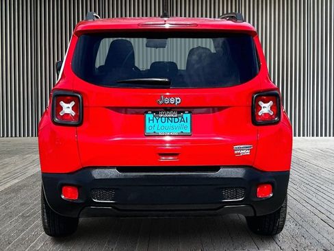 Used 2018 Jeep Renegade Latitude image 5