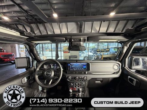 Used 2025 Jeep Wrangler Unlimited Rubicon 4xe w/ Safety Group AWD/4WD image 28