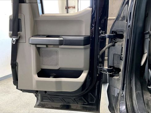 Used 2022 Ford F550 2WD SuperCab Super Duty w/ XLT Value Package image 23