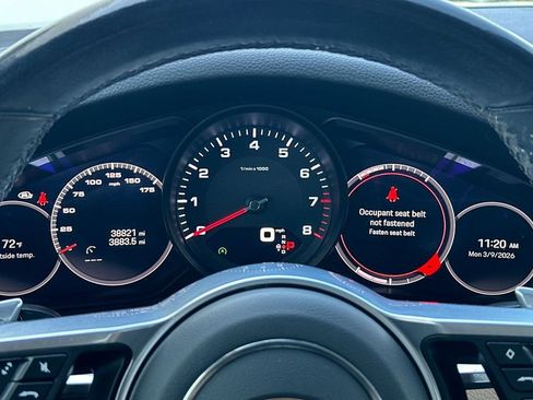 Used 2022 Porsche Cayenne image 25